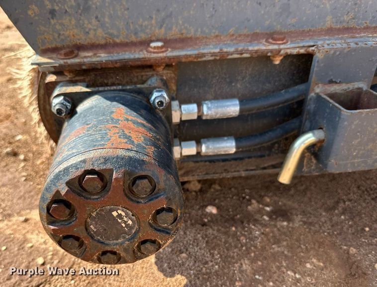 image for item IB9252 89" W skid steer broom