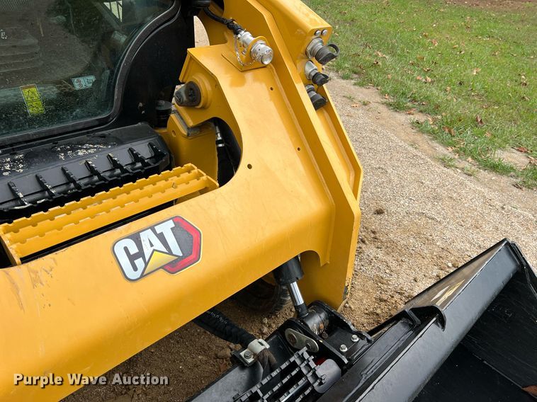image for item II9203 2023 Caterpillar 289D3  tracked skid steer loader