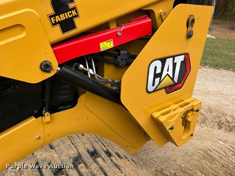 image for item II9203 2023 Caterpillar 289D3  tracked skid steer loader