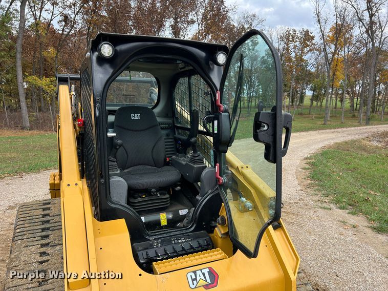 image for item II9203 2023 Caterpillar 289D3  tracked skid steer loader