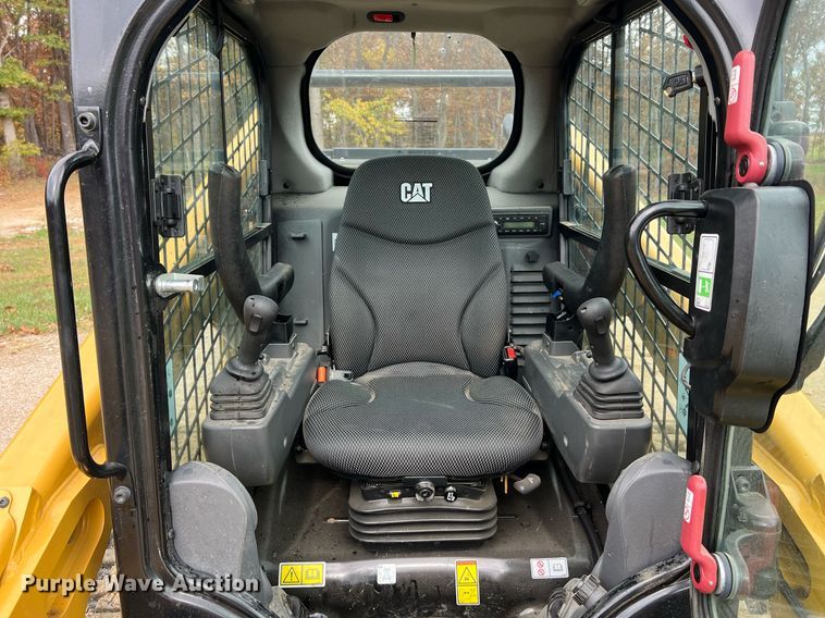 image for item II9203 2023 Caterpillar 289D3  tracked skid steer loader