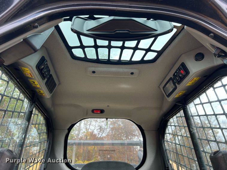 image for item II9203 2023 Caterpillar 289D3  tracked skid steer loader