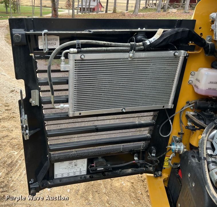 image for item II9203 2023 Caterpillar 289D3  tracked skid steer loader