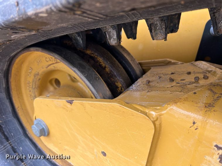 image for item II9203 2023 Caterpillar 289D3  tracked skid steer loader