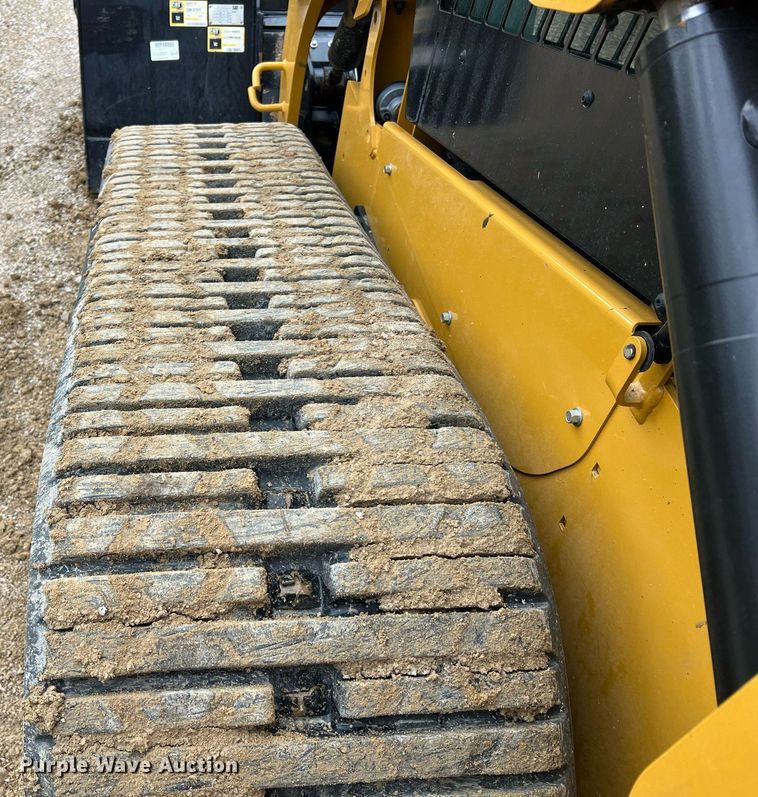 image for item II9203 2023 Caterpillar 289D3  tracked skid steer loader