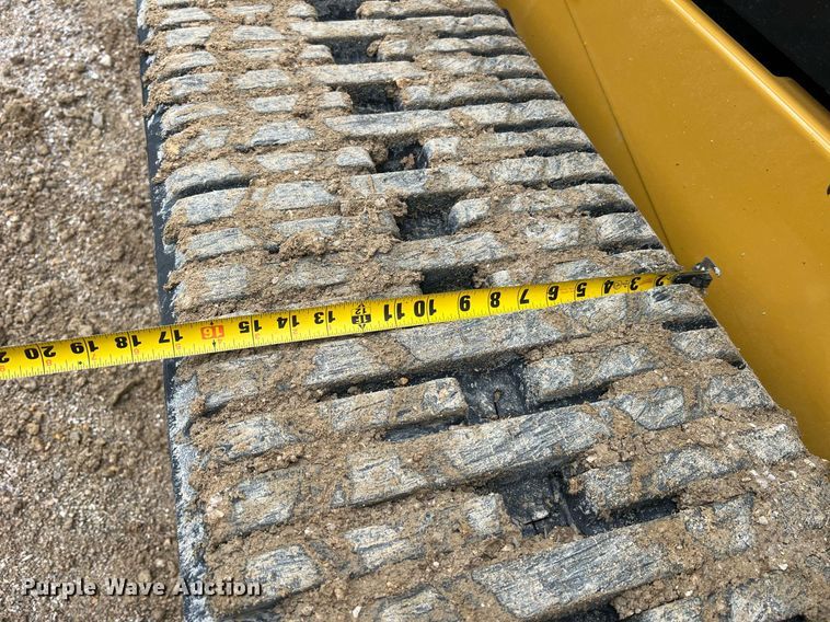 image for item II9203 2023 Caterpillar 289D3  tracked skid steer loader