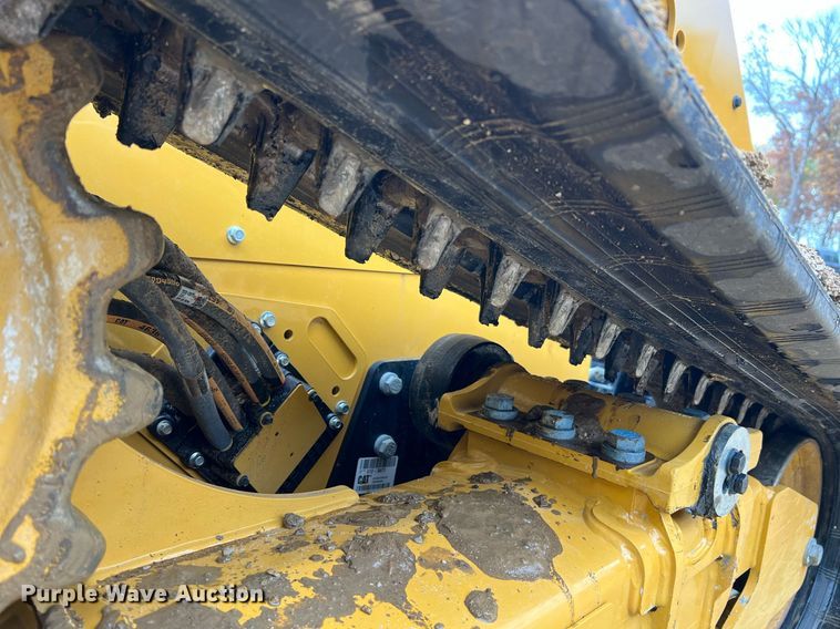 image for item II9203 2023 Caterpillar 289D3  tracked skid steer loader