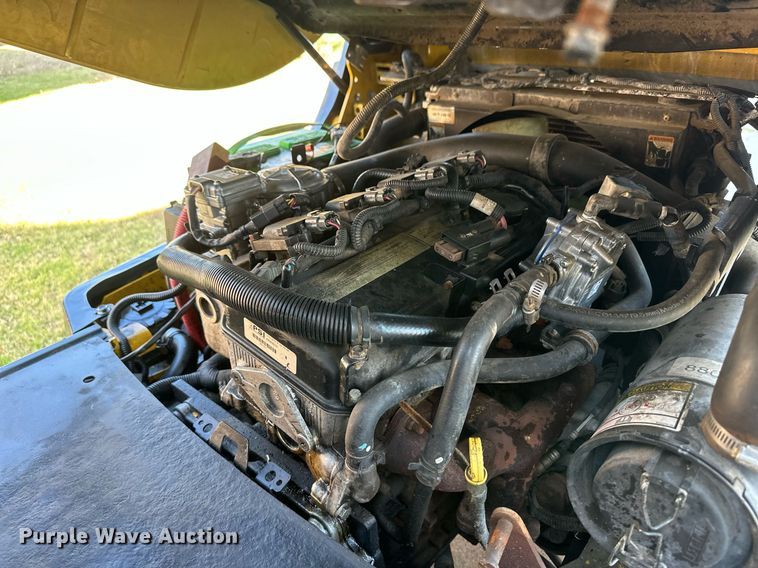 image for item IU9061 Yale GLP030VXNEAE090  forklift