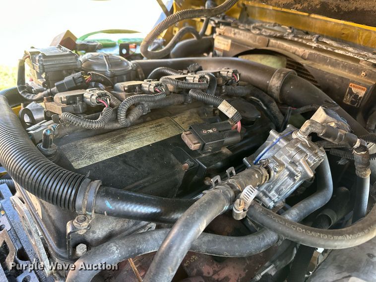 image for item IU9061 Yale GLP030VXNEAE090  forklift