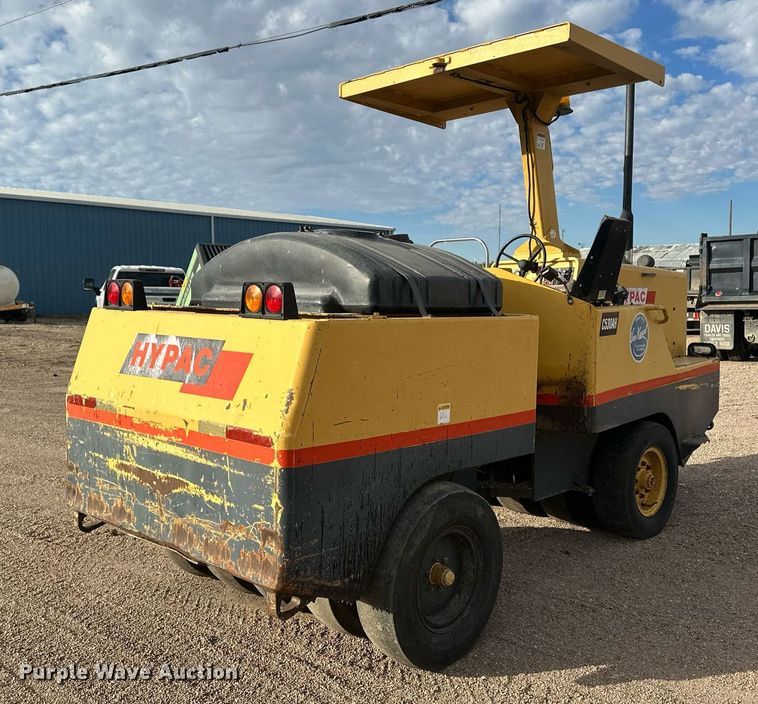 image for item IU9067 2001 Hypac C530AH  pneumatic roller