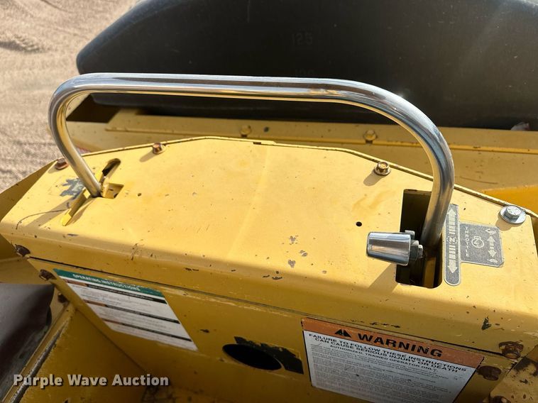 image for item IU9067 2001 Hypac C530AH  pneumatic roller