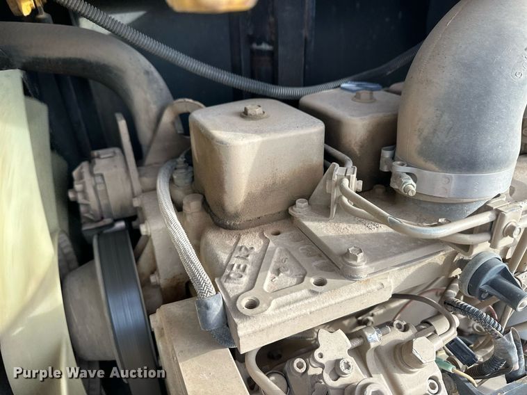 image for item IU9067 2001 Hypac C530AH  pneumatic roller