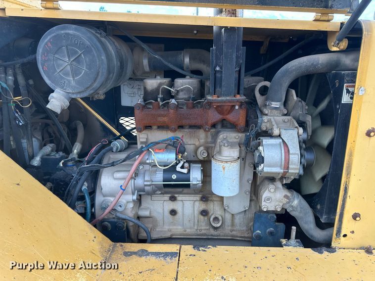 image for item IU9067 2001 Hypac C530AH  pneumatic roller