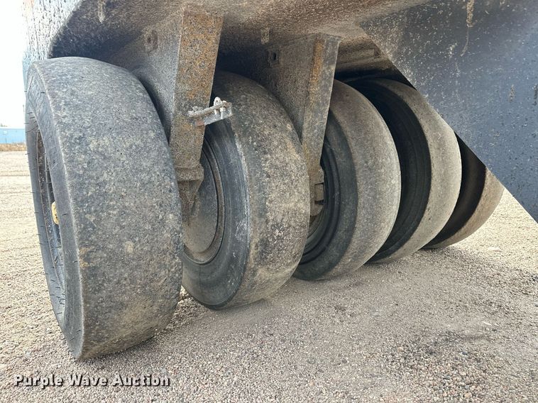 image for item IU9067 2001 Hypac C530AH  pneumatic roller