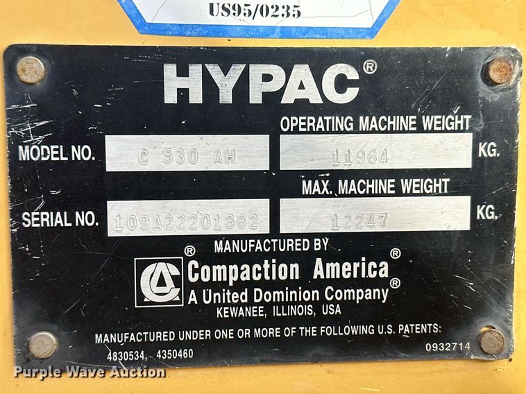 image for item IU9067 2001 Hypac C530AH  pneumatic roller