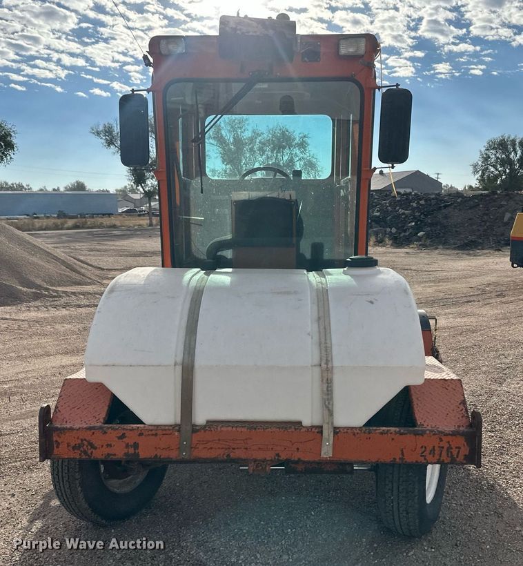 image for item IU9068 Broce RJ350  broom