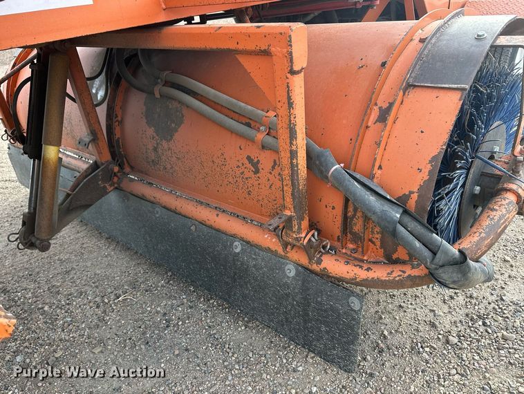 image for item IU9068 Broce RJ350  broom