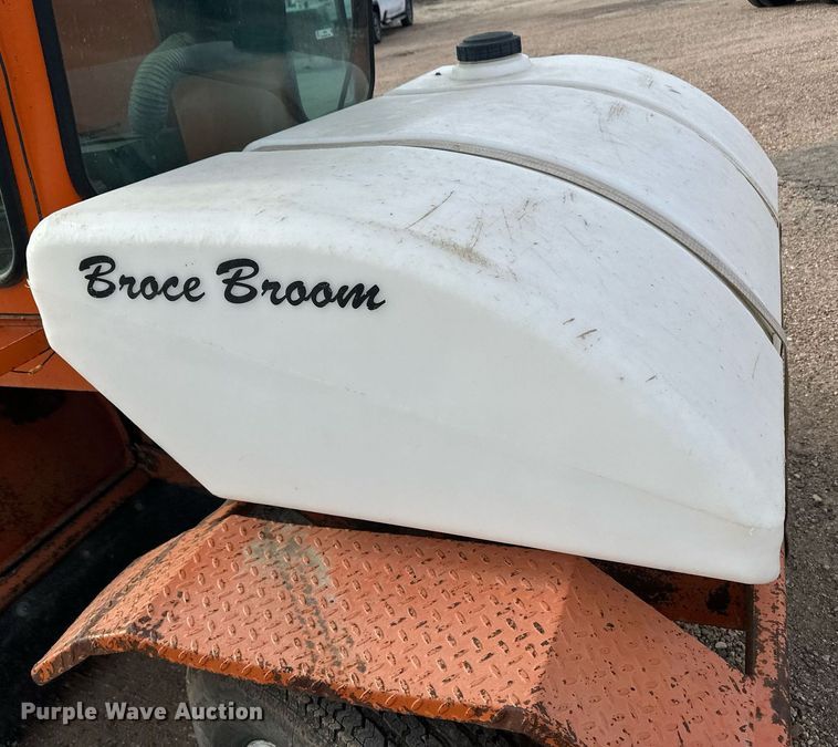 image for item IU9068 Broce RJ350  broom