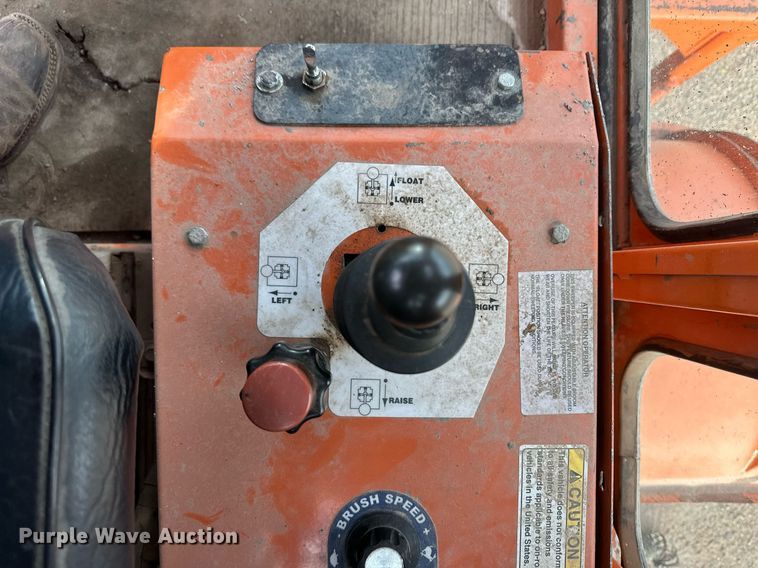 image for item IU9068 Broce RJ350  broom