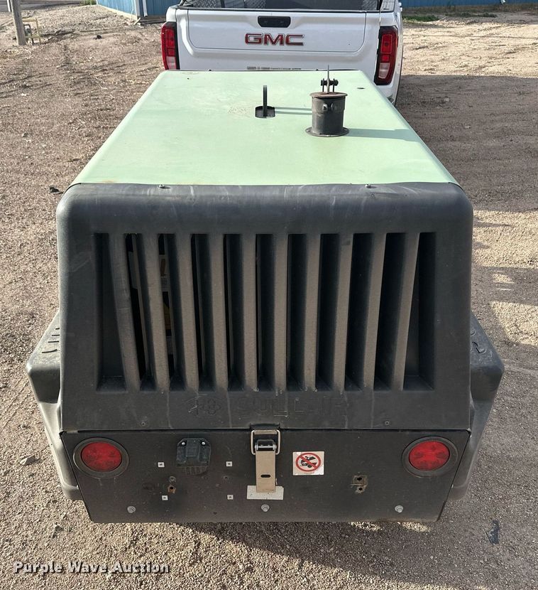 image for item IU9069 Sullair 185D  air compressor