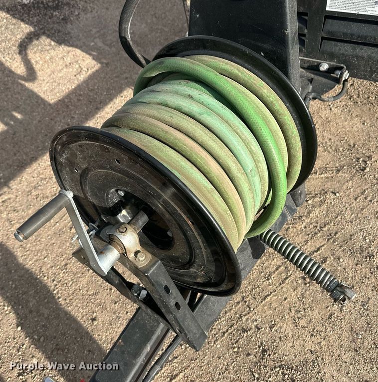 image for item IU9069 Sullair 185D  air compressor