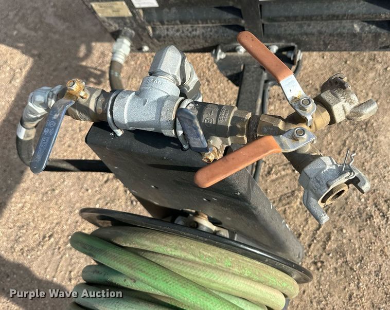 image for item IU9069 Sullair 185D  air compressor