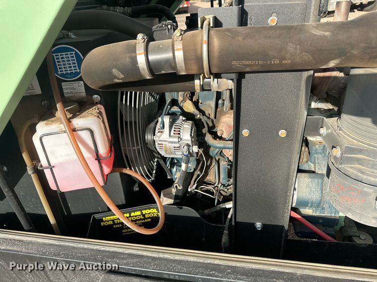 image for item IU9069 Sullair 185D  air compressor