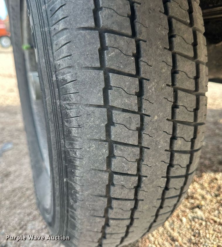 image for item IU9069 Sullair 185D  air compressor