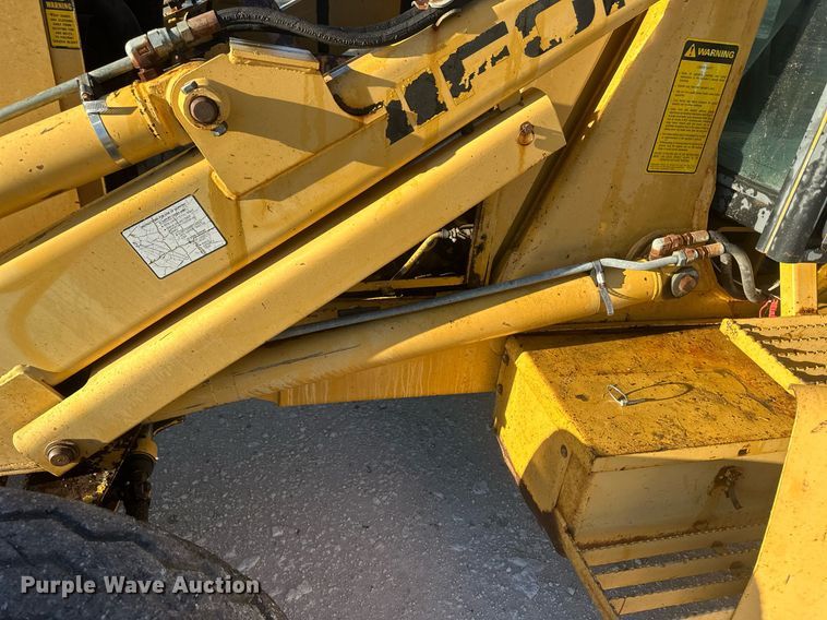 image for item IU9092 1993 Ford New Holland 555D  backhoe
