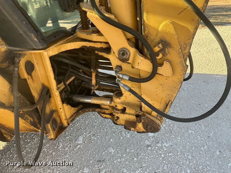 image for item IU9092 1993 Ford New Holland 555D  backhoe