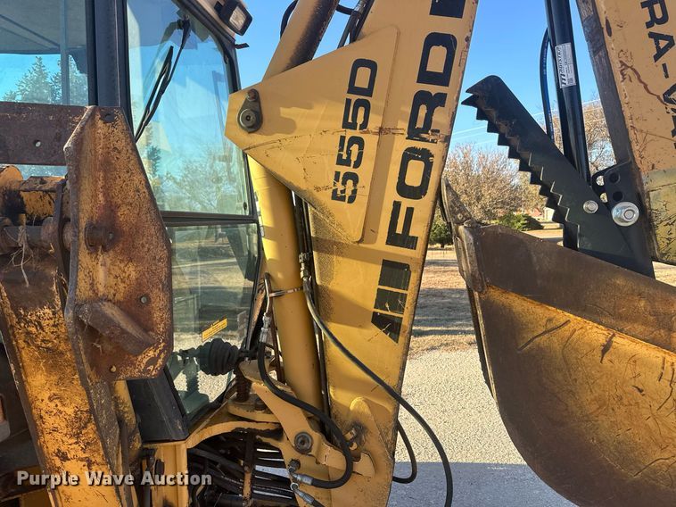 image for item IU9092 1993 Ford New Holland 555D  backhoe