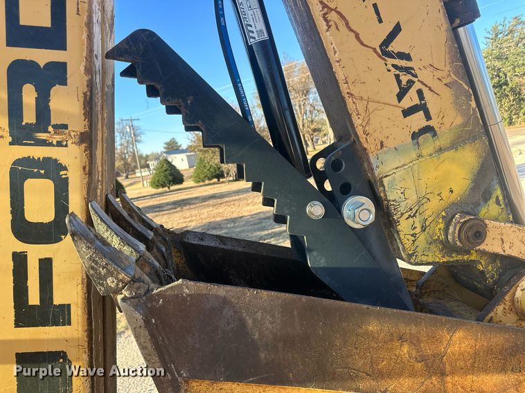 image for item IU9092 1993 Ford New Holland 555D  backhoe