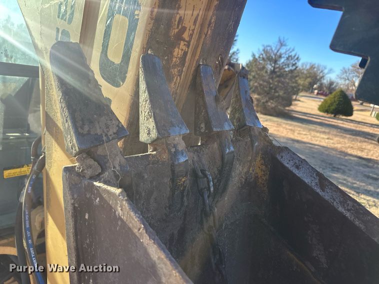 image for item IU9092 1993 Ford New Holland 555D  backhoe