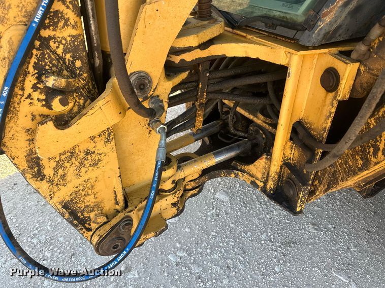 image for item IU9092 1993 Ford New Holland 555D  backhoe