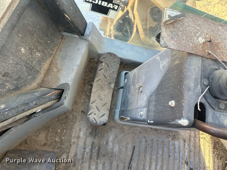 image for item IU9092 1993 Ford New Holland 555D  backhoe