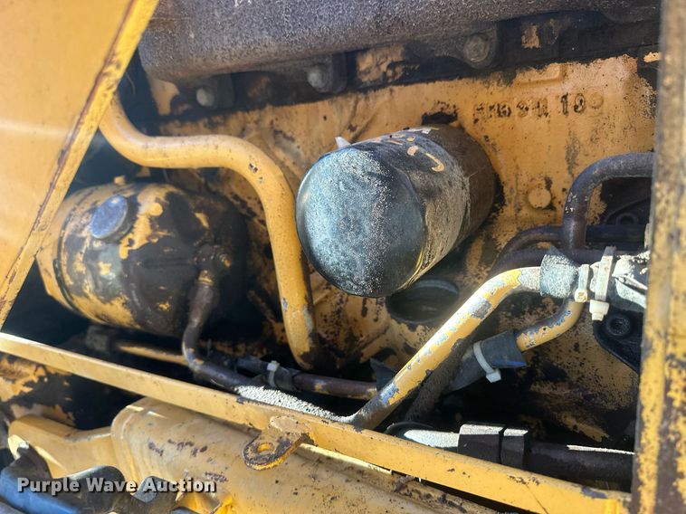 image for item IU9092 1993 Ford New Holland 555D  backhoe