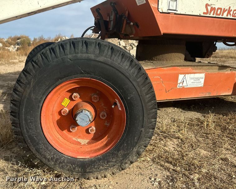 image for item IU9096 Snorkelift TB42  boom lift