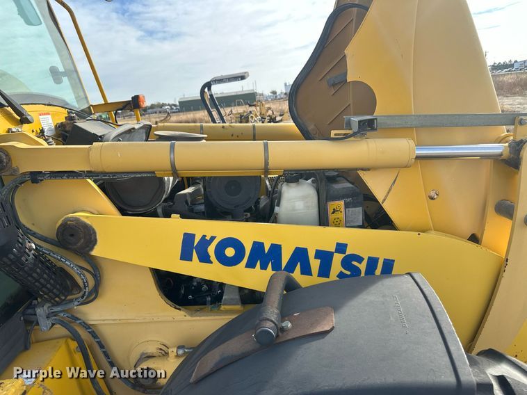 image for item IU9099 2003 Komatsu WB150AWS  backhoe