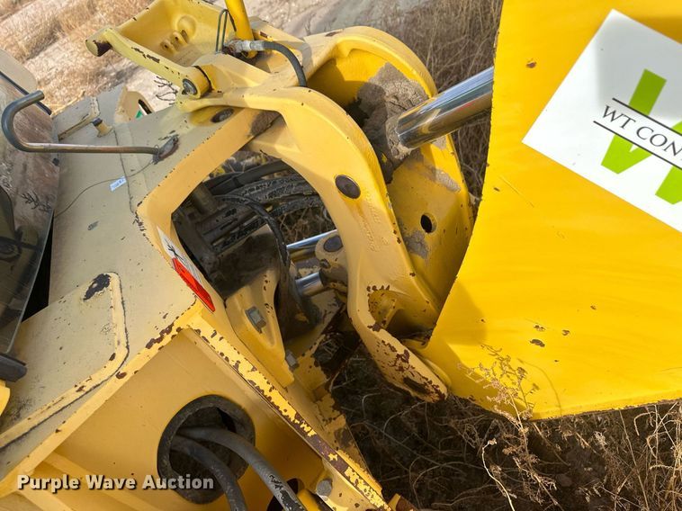 image for item IU9099 2003 Komatsu WB150AWS  backhoe