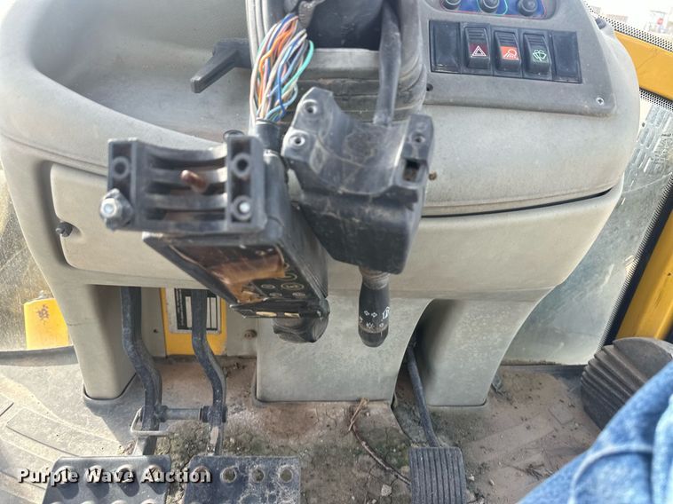 image for item IU9099 2003 Komatsu WB150AWS  backhoe