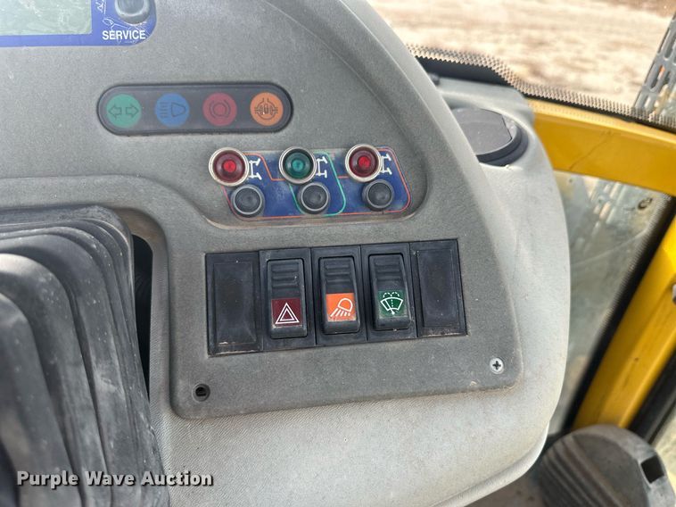 image for item IU9099 2003 Komatsu WB150AWS  backhoe