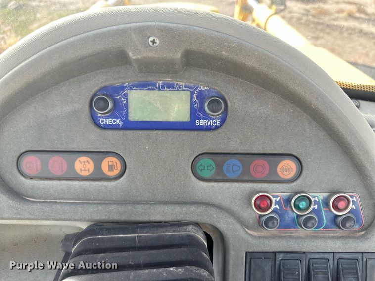 image for item IU9099 2003 Komatsu WB150AWS  backhoe