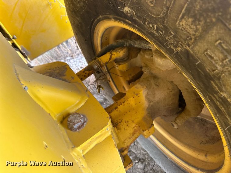 image for item IU9099 2003 Komatsu WB150AWS  backhoe