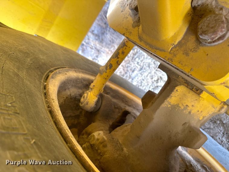 image for item IU9099 2003 Komatsu WB150AWS  backhoe