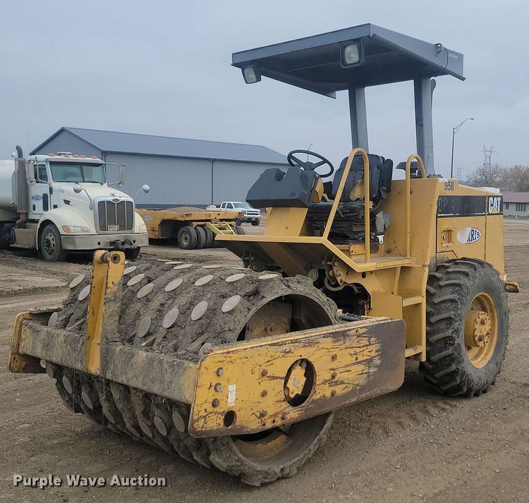 image for item JG9617 1998 Caterpillar CP-433C  single drum vibratory roller