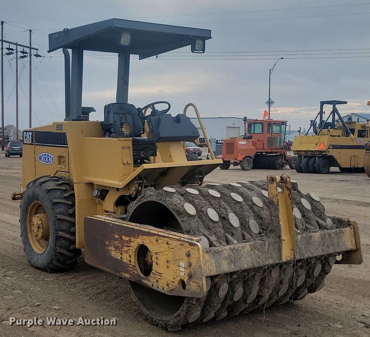 image for item JG9617 1998 Caterpillar CP-433C  single drum vibratory roller