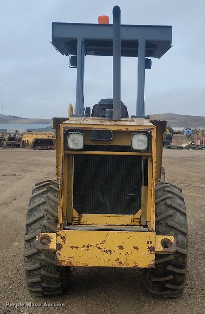 image for item JG9617 1998 Caterpillar CP-433C  single drum vibratory roller