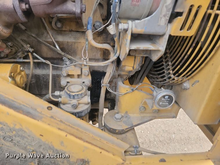 image for item JG9617 1998 Caterpillar CP-433C  single drum vibratory roller