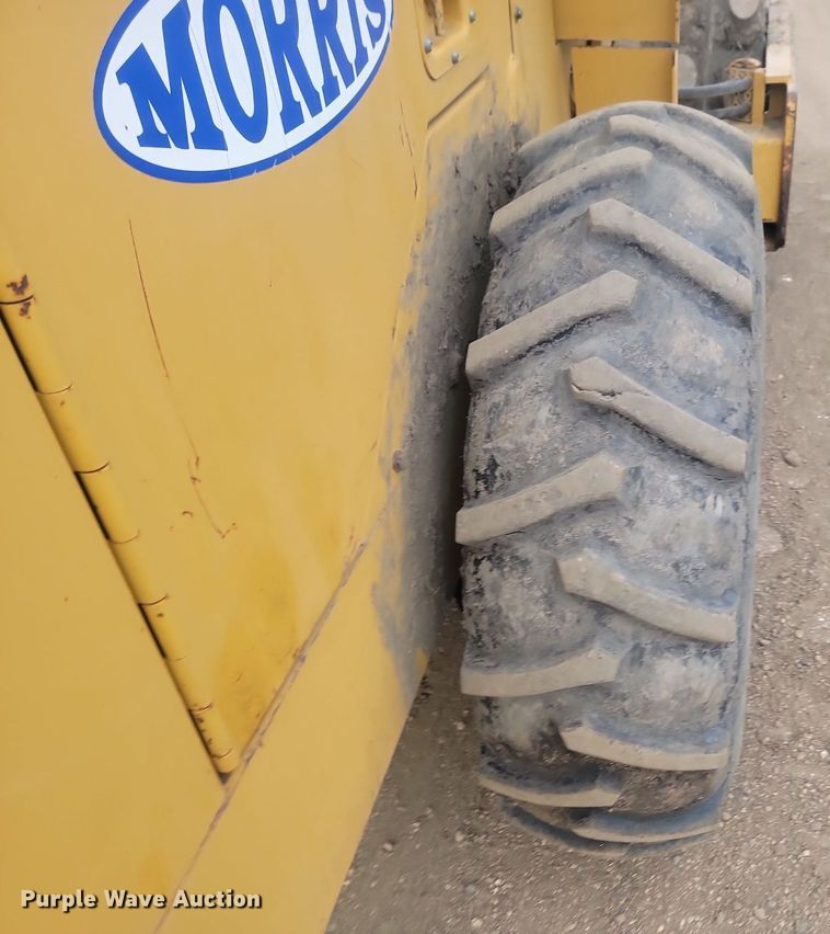 image for item JG9617 1998 Caterpillar CP-433C  single drum vibratory roller