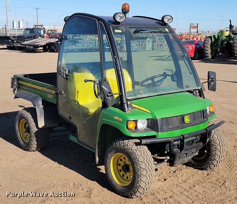 image for item JG9619 John Deere Gator XUV 850D  utility vehicle